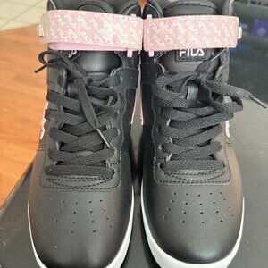 BRAND NEW FILA VULC HI TOP SNEAKER SIZE 8